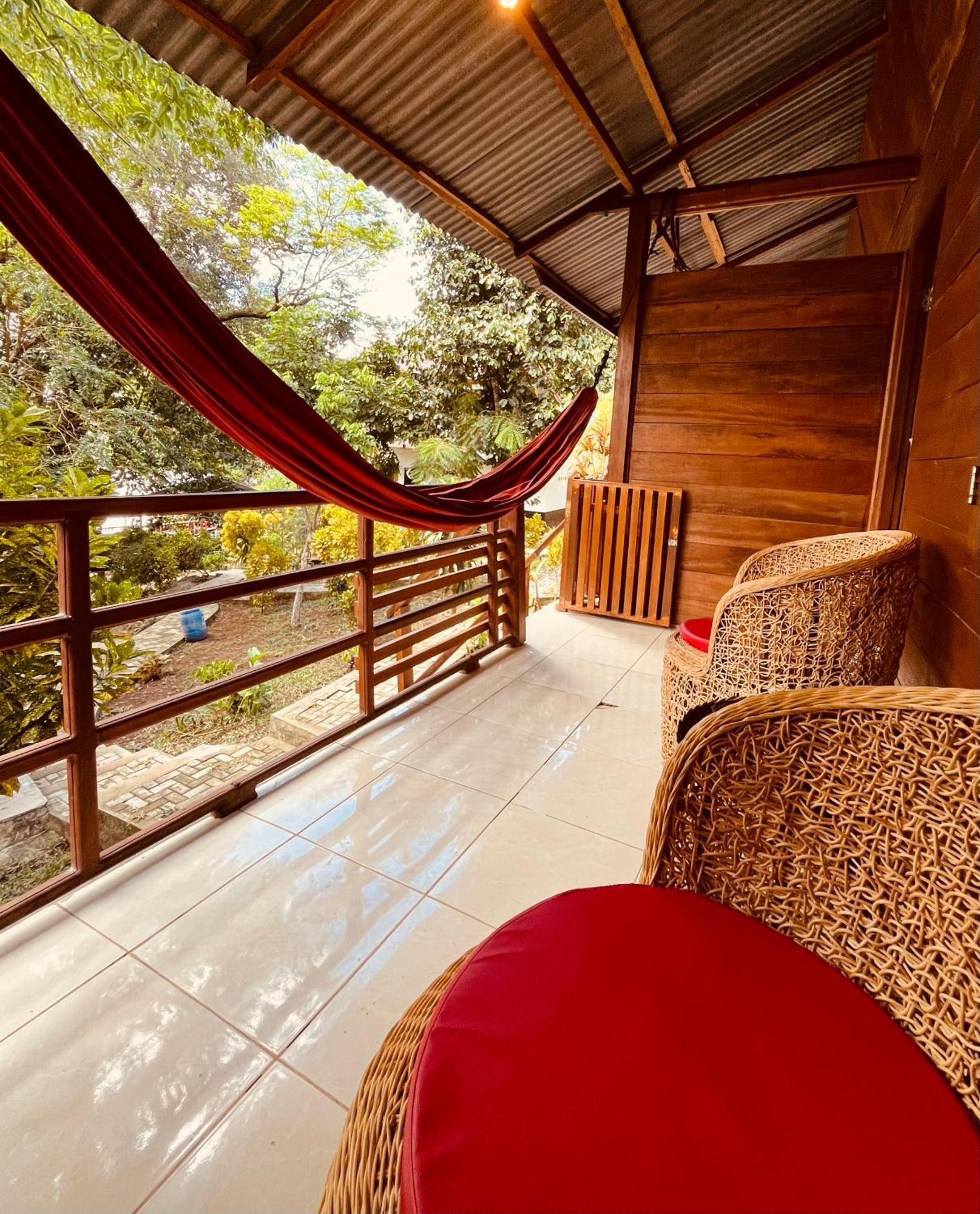 Olala Bungalows And Restaurant Sabang  Εξωτερικό φωτογραφία