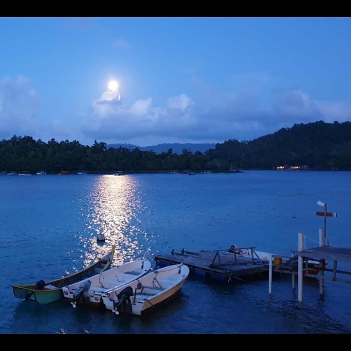 Olala Bungalows And Restaurant Sabang  Εξωτερικό φωτογραφία